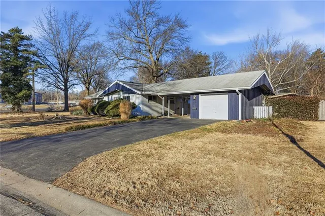 $225,000 | 7725 Lamar Avenue, Prairie Village, KS 66208