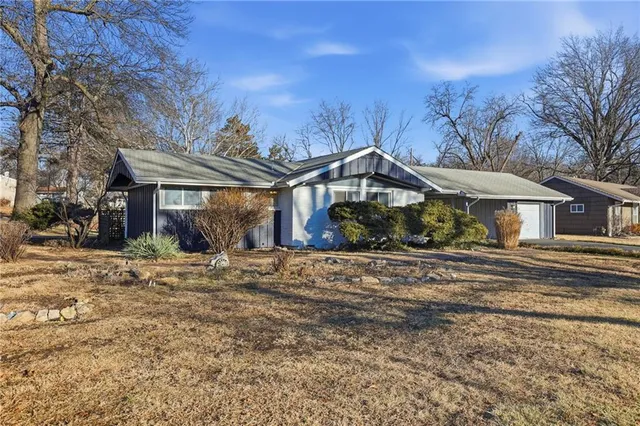 $225,000 | 7725 Lamar Avenue, Prairie Village, KS 66208