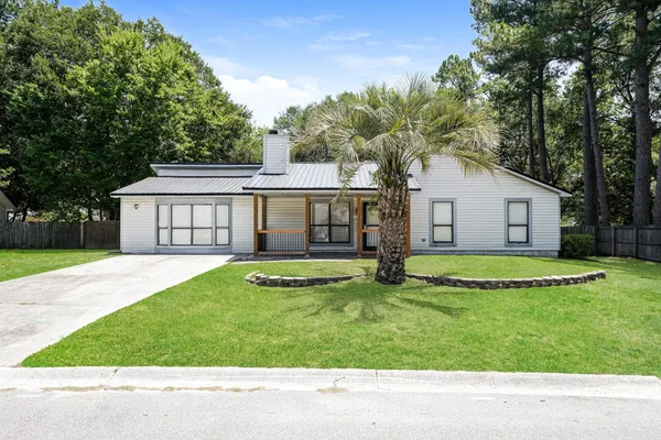 $2,100 | 213 Sagebrush Lane, Summerville, SC 29483
