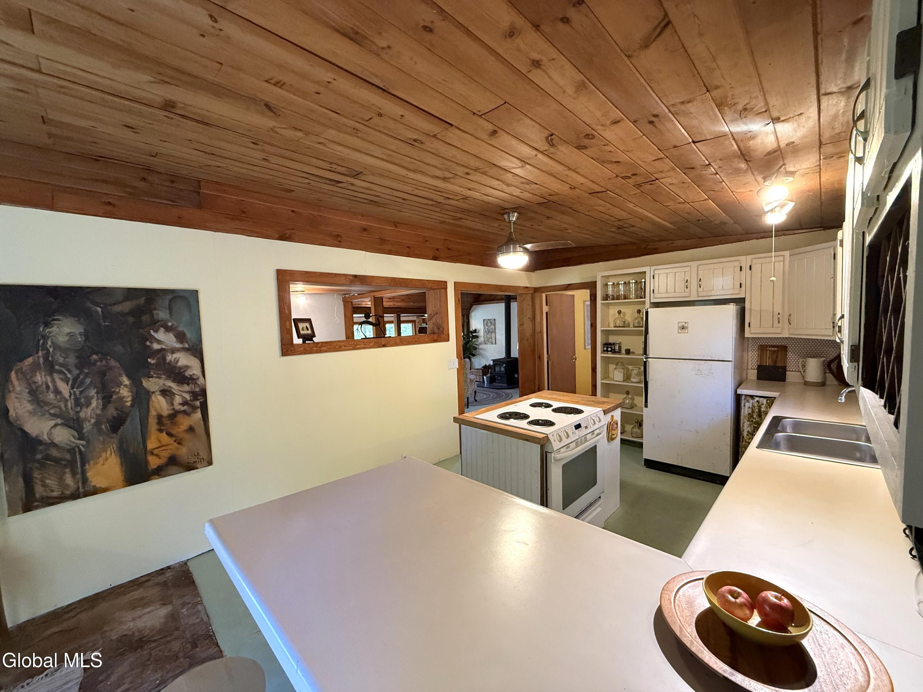 40 Seneca Road Sand Lake, NY 12196 - Photo 11 of 44 12
