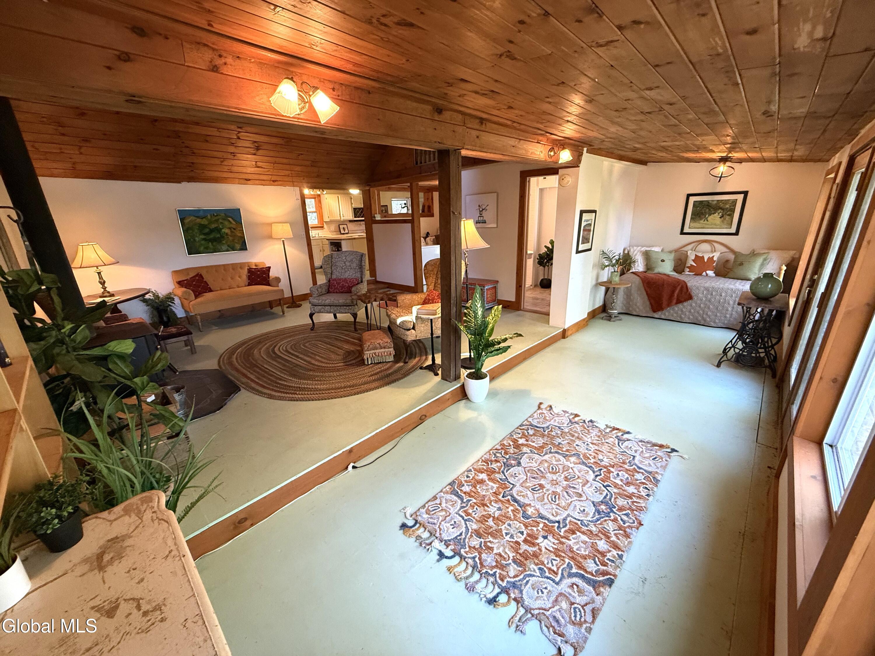 40 Seneca Road Sand Lake, NY 12196 - Photo 19 of 44 18