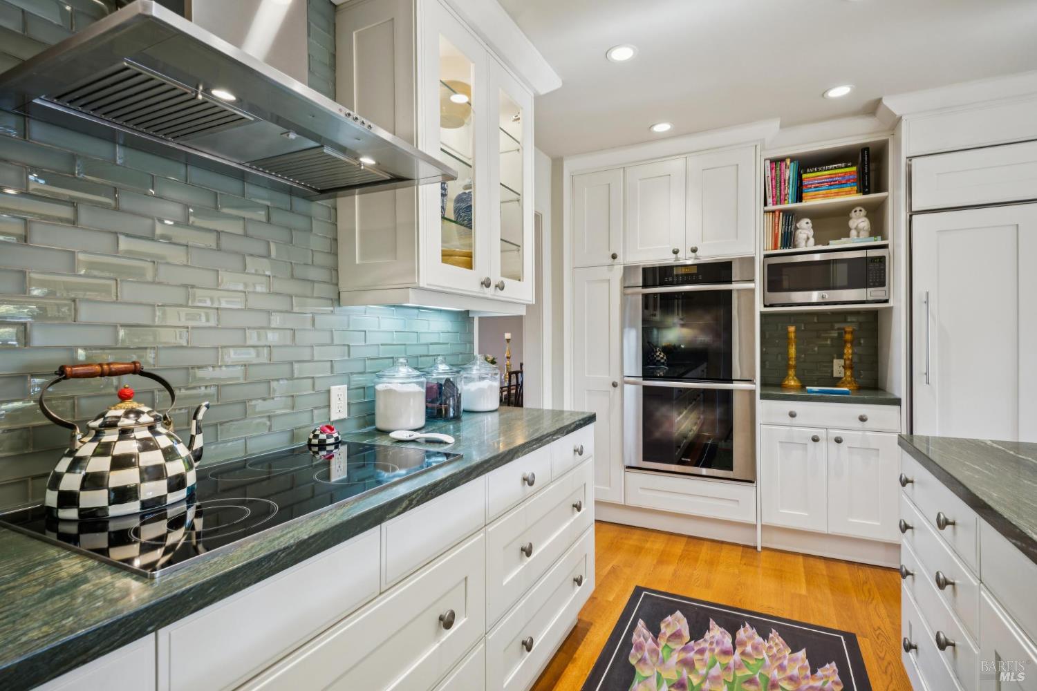 32 Greenside Way San Rafael, CA 94901 - Photo 13 of 63