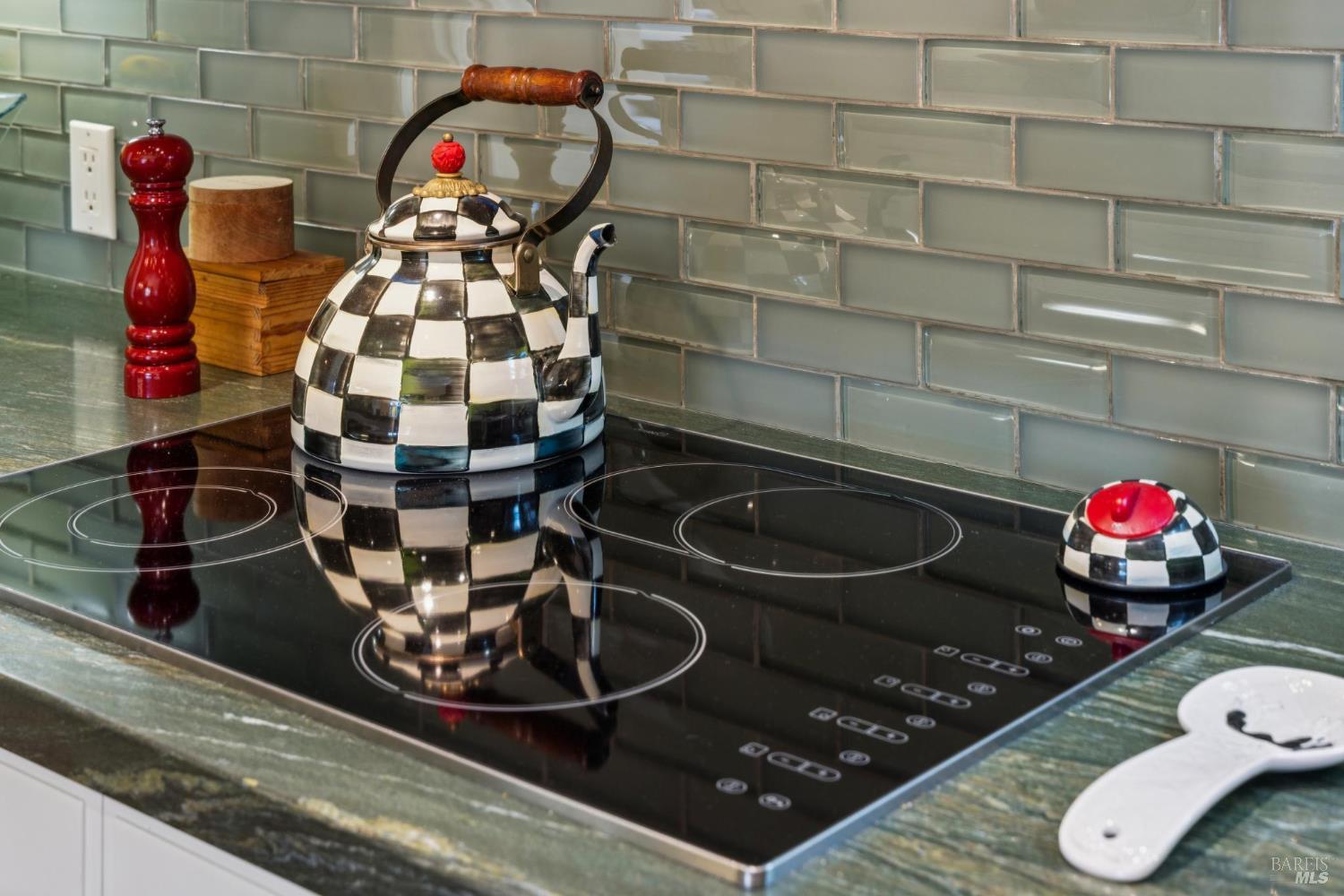 32 Greenside Way San Rafael, CA 94901 - Photo 15 of 63