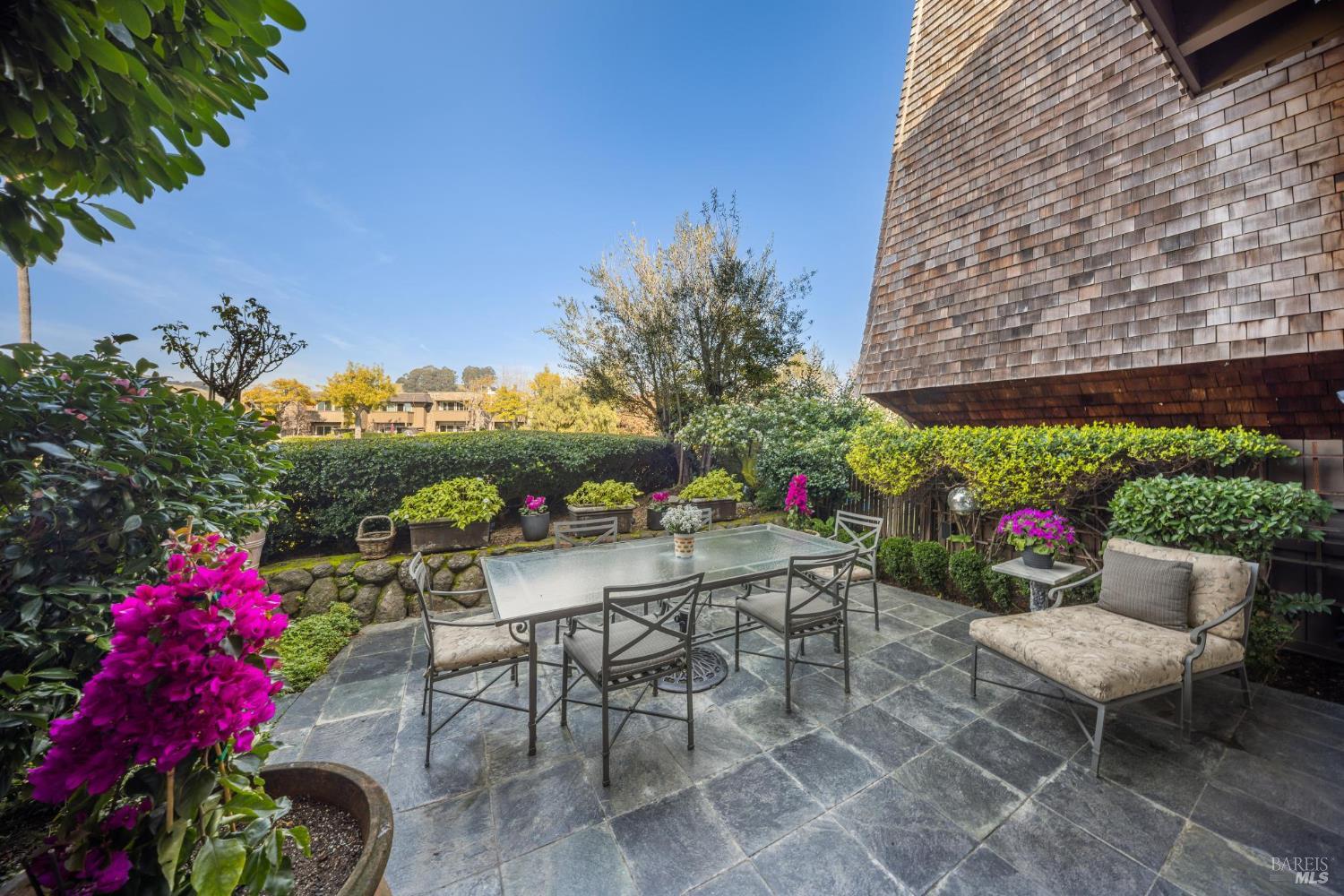 32 Greenside Way San Rafael, CA 94901 - Photo 47 of 63