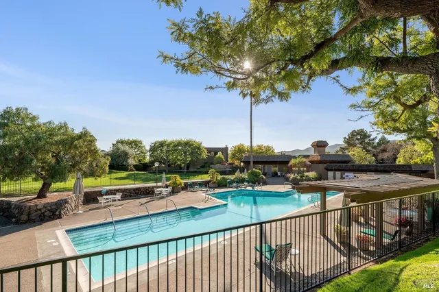 $1,198,000 | 32 Greenside Way, San Rafael, CA 94901