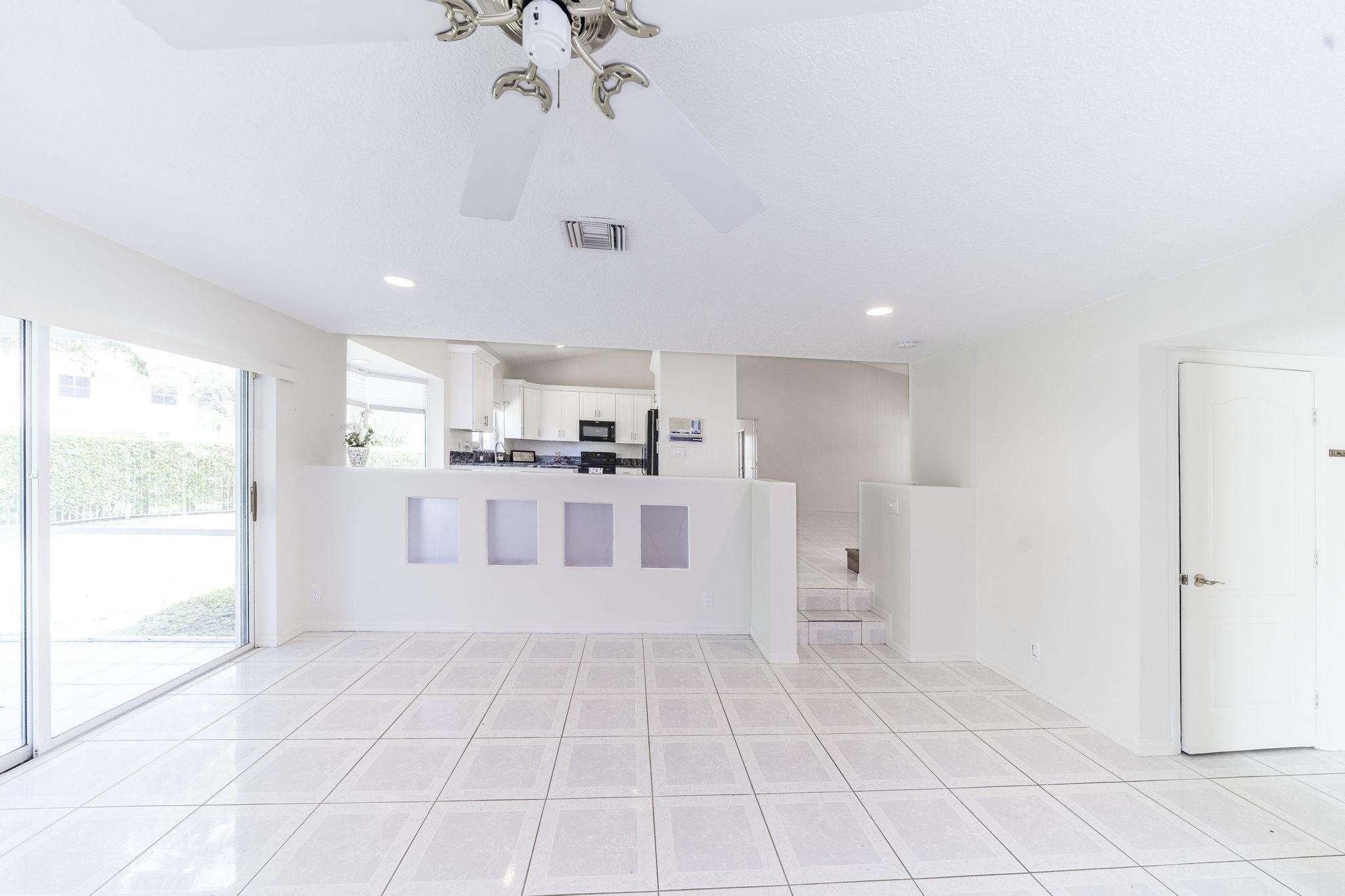 10994 Ravel Court Boca Raton, FL 33498 - Photo 9 of 70 10994+Ravel+Ct+Boca+Raton-27-large