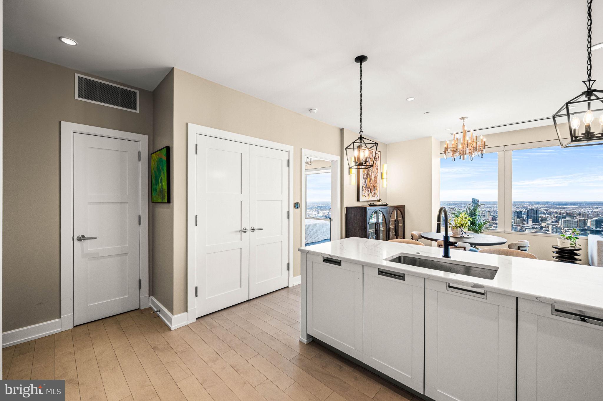 50 South 16th Street, Unit 5203 Philadelphia, PA 19103 - Photo 11 of 59 Open Kitchen