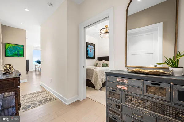 $750,000 | 50 South 16th Street, Unit 5203, Philadelphia, PA 19103