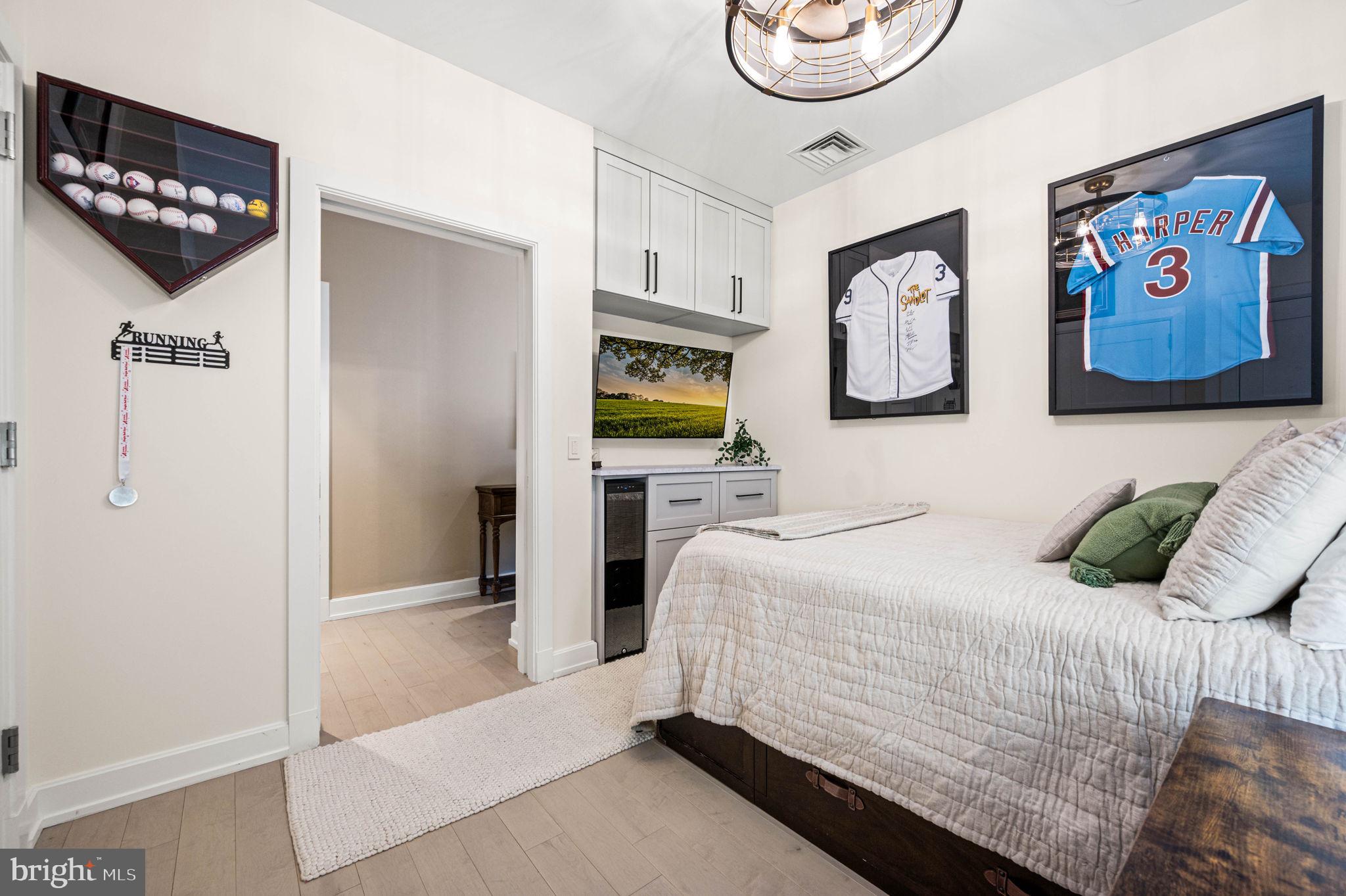 50 South 16th Street, Unit 5203 Philadelphia, PA 19103 - Photo 22 of 59 Second Bedroom