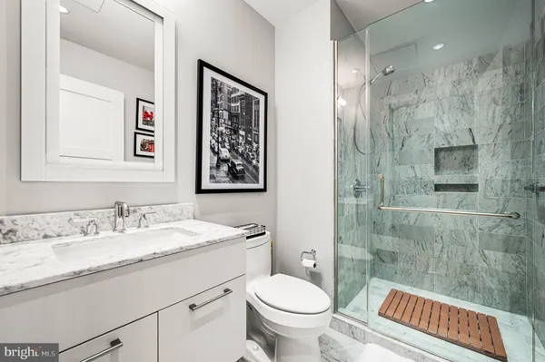 $750,000 | 50 South 16th Street, Unit 5203, Philadelphia, PA 19103