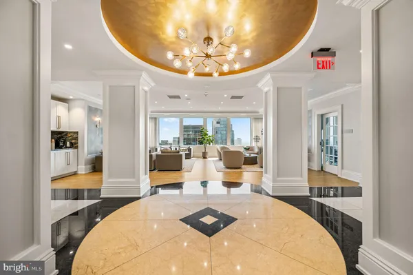 $750,000 | 50 South 16th Street, Unit 5203, Philadelphia, PA 19103