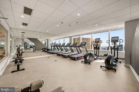 $750,000 | 50 South 16th Street, Unit 5203, Philadelphia, PA 19103