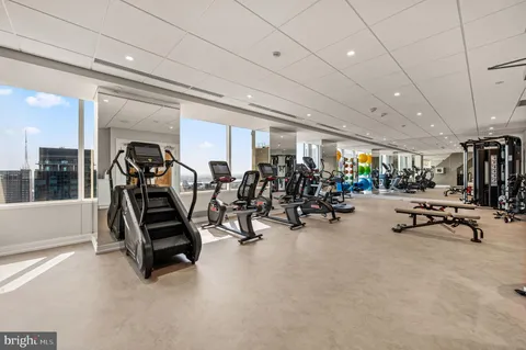$750,000 | 50 South 16th Street, Unit 5203, Philadelphia, PA 19103