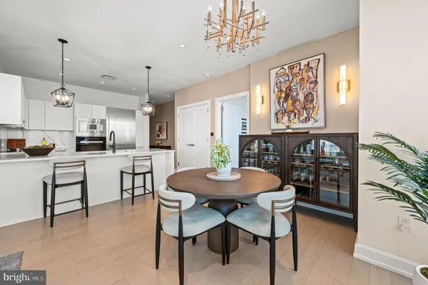 $750,000 | 50 South 16th Street, Unit 5203, Philadelphia, PA 19103