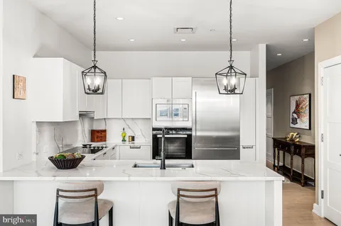 $750,000 | 50 South 16th Street, Unit 5203, Philadelphia, PA 19103