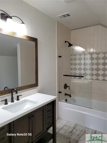 $2,000 | 601 West 37th Street, Unit B, Savannah, GA 31415