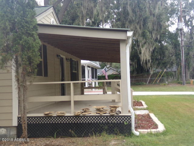 1613 Ritter Circle Port Royal, SC 29935 - Photo 3 of 49 102_4772