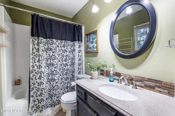 $449,900 | 2913 Staffordshire Boulevard, Powell, TN 37849