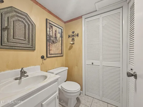 $449,900 | 2913 Staffordshire Boulevard, Powell, TN 37849