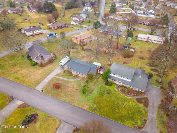 $449,900 | 2913 Staffordshire Boulevard, Powell, TN 37849