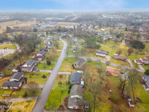 $449,900 | 2913 Staffordshire Boulevard, Powell, TN 37849