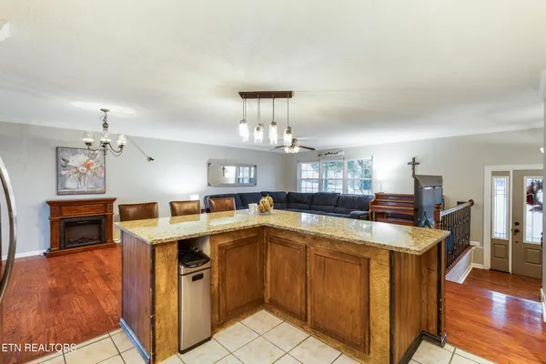 $449,900 | 2913 Staffordshire Boulevard, Powell, TN 37849