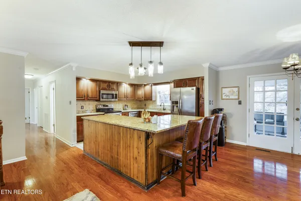 $449,900 | 2913 Staffordshire Boulevard, Powell, TN 37849