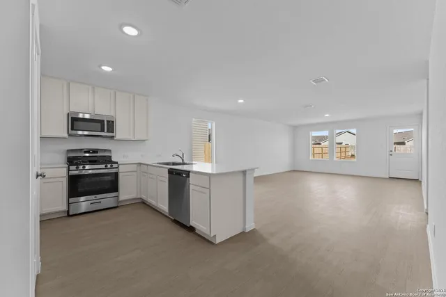 $275,000 | 137 Alameda Drive, Fredericksburg, TX 78624