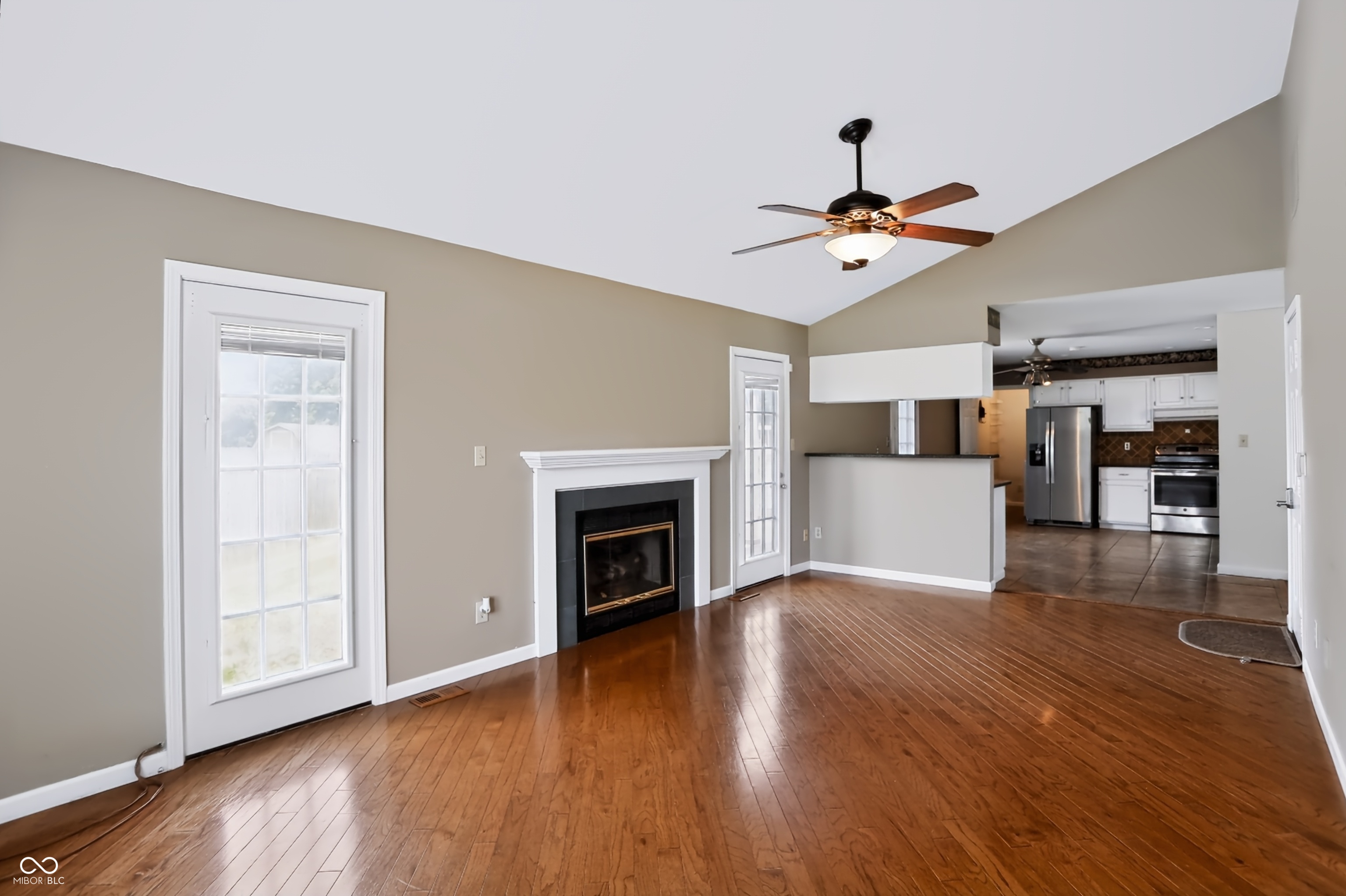 1186 Madrid Road Greenwood, IN 46143 - Photo 9 of 53