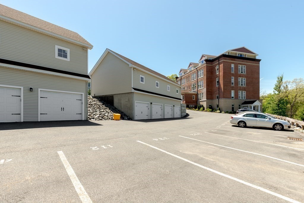 18 Eagle Nest Road, Unit 332 Clinton, MA 01510 - Photo 16 of 22 Gallery Image 16