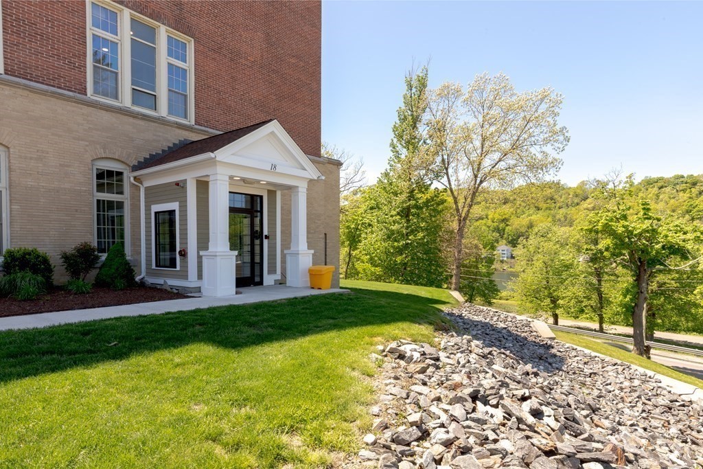 18 Eagle Nest Road, Unit 332 Clinton, MA 01510 - Photo 17 of 22 Gallery Image 17