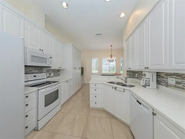 $5,900 | 5531 46th Court West, Unit 5531, Bradenton, FL 34210