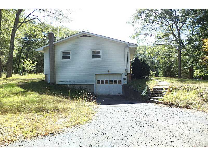 11 Colvintown Road Coventry, RI 02816 - Photo 3 of 14 Exterior Front.