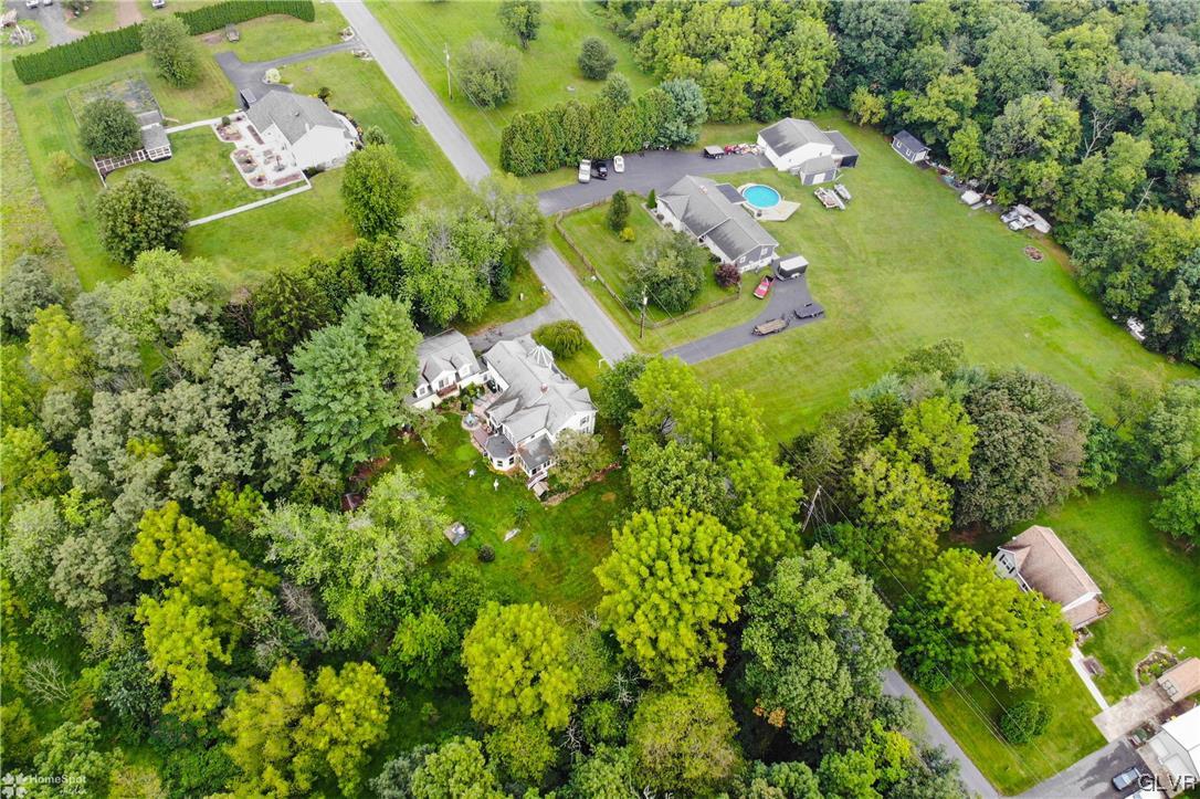 475 English Road Bath, PA 18014 - Photo 45 of 46 an aerial view of a house with a yard