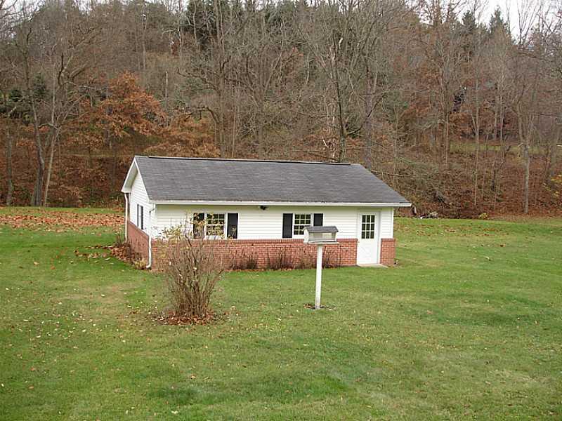 643 North Branch Road McDonald, PA 15057 - Photo 14 of 17 Parking Lot/Garage.