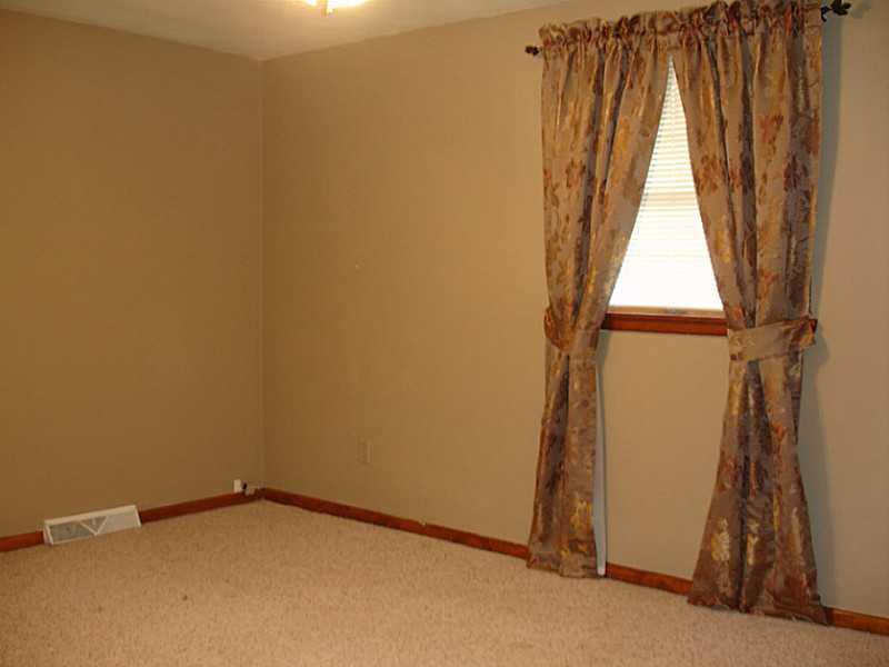 643 North Branch Road McDonald, PA 15057 - Photo 8 of 17 Master Bedroom.