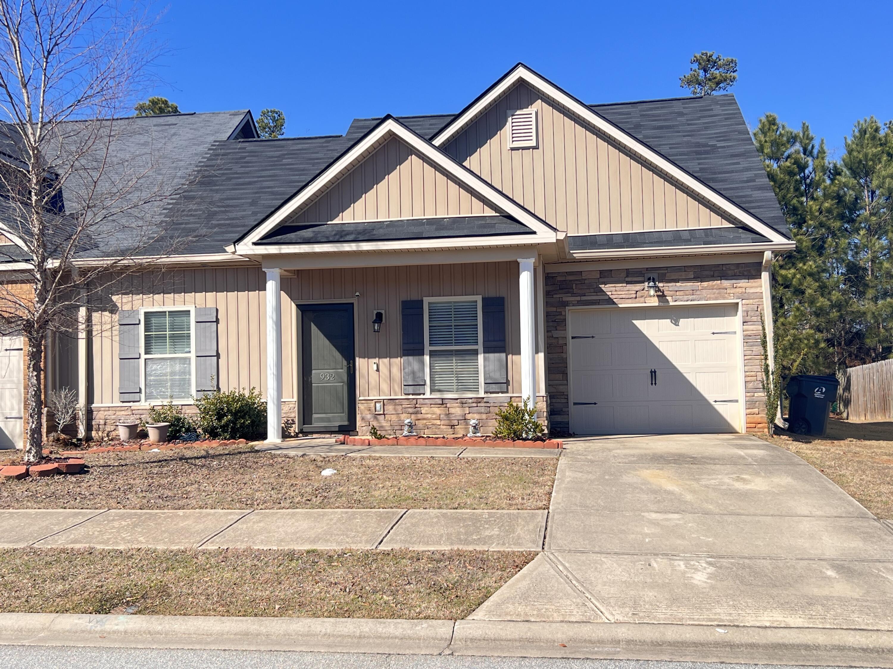 Charming 3BR townhome