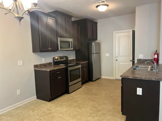 $1,600 | 932 Erika Lane, Grovetown, GA 30813