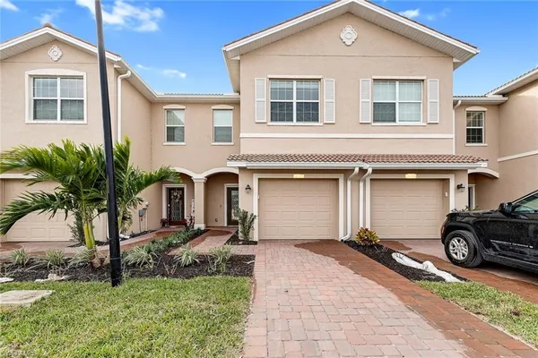 $2,150 | 2827 Blossom Way, Naples, FL 34120