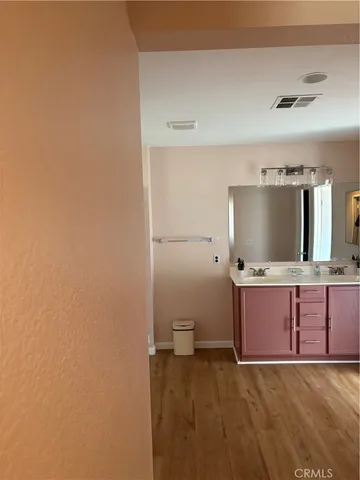 $2,750 | 44025 Glenraven Road, Lancaster, CA 93535