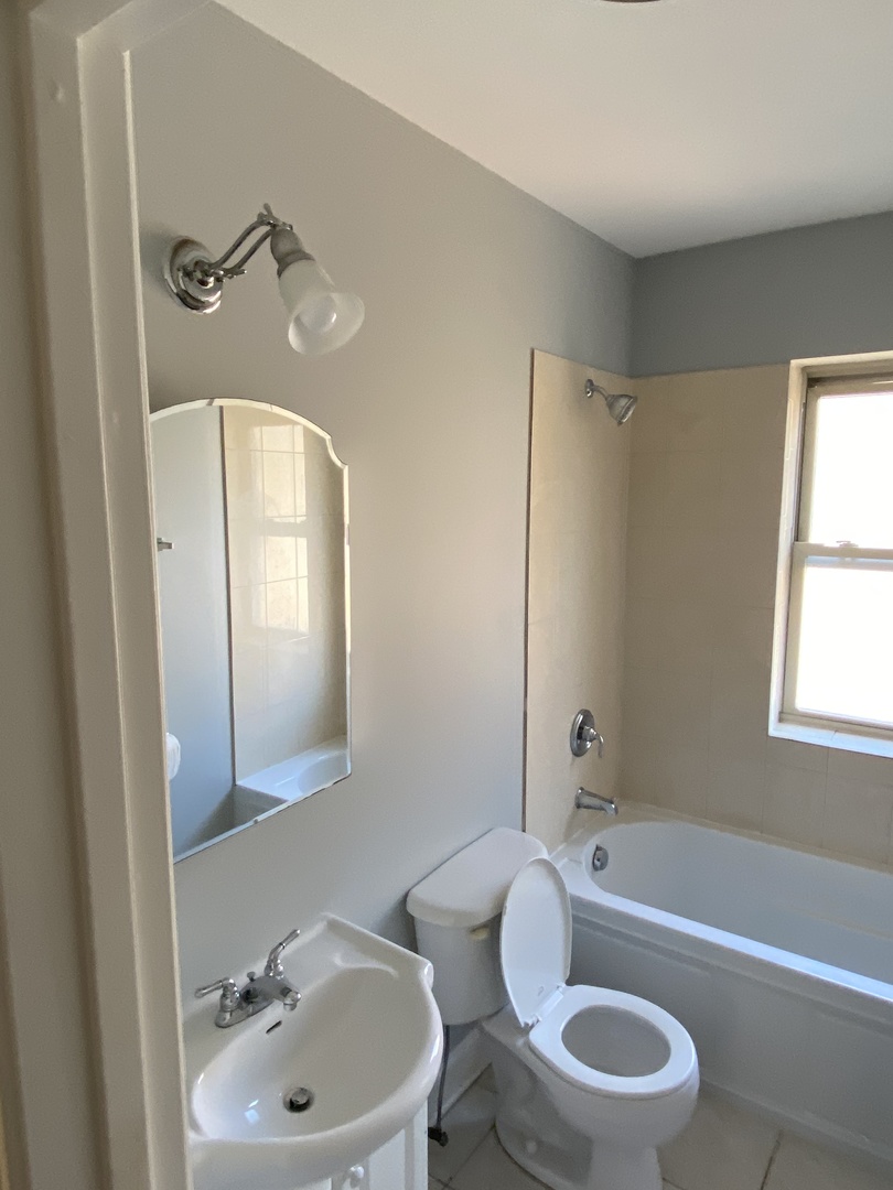 4564 West George Street, Unit 3 Chicago, IL 60641 - Photo 10 of 10