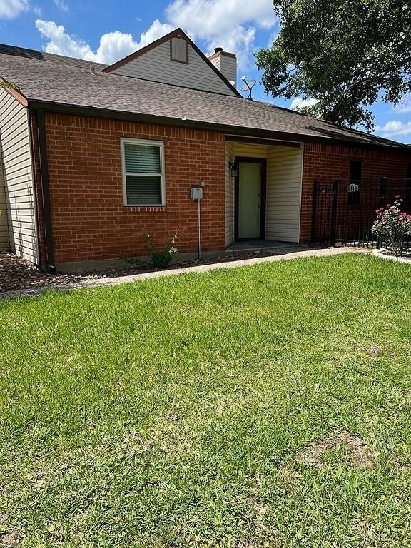 111 Briar Ridge Drive Bellville, TX 77418 - Photo 2 of 10