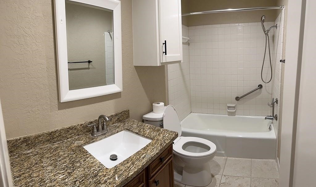 111 Briar Ridge Drive Bellville, TX 77418 - Photo 7 of 10