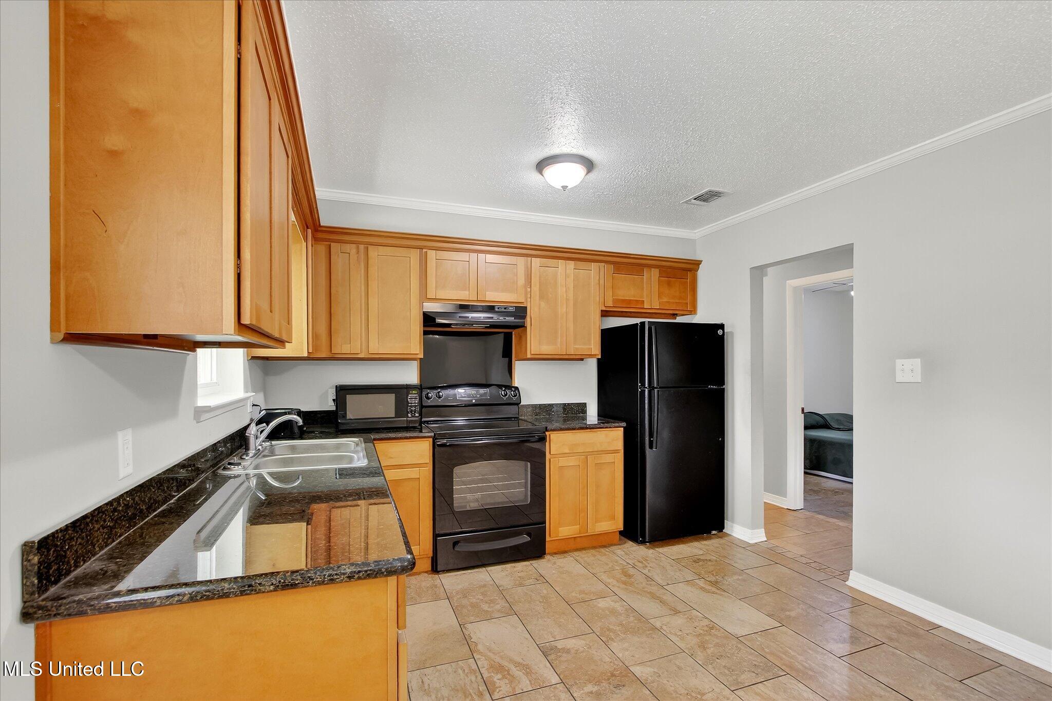 13700 Three Rivers Road Gulfport, MS 39503 - Photo 12 of 43 14-014_IMG_3281