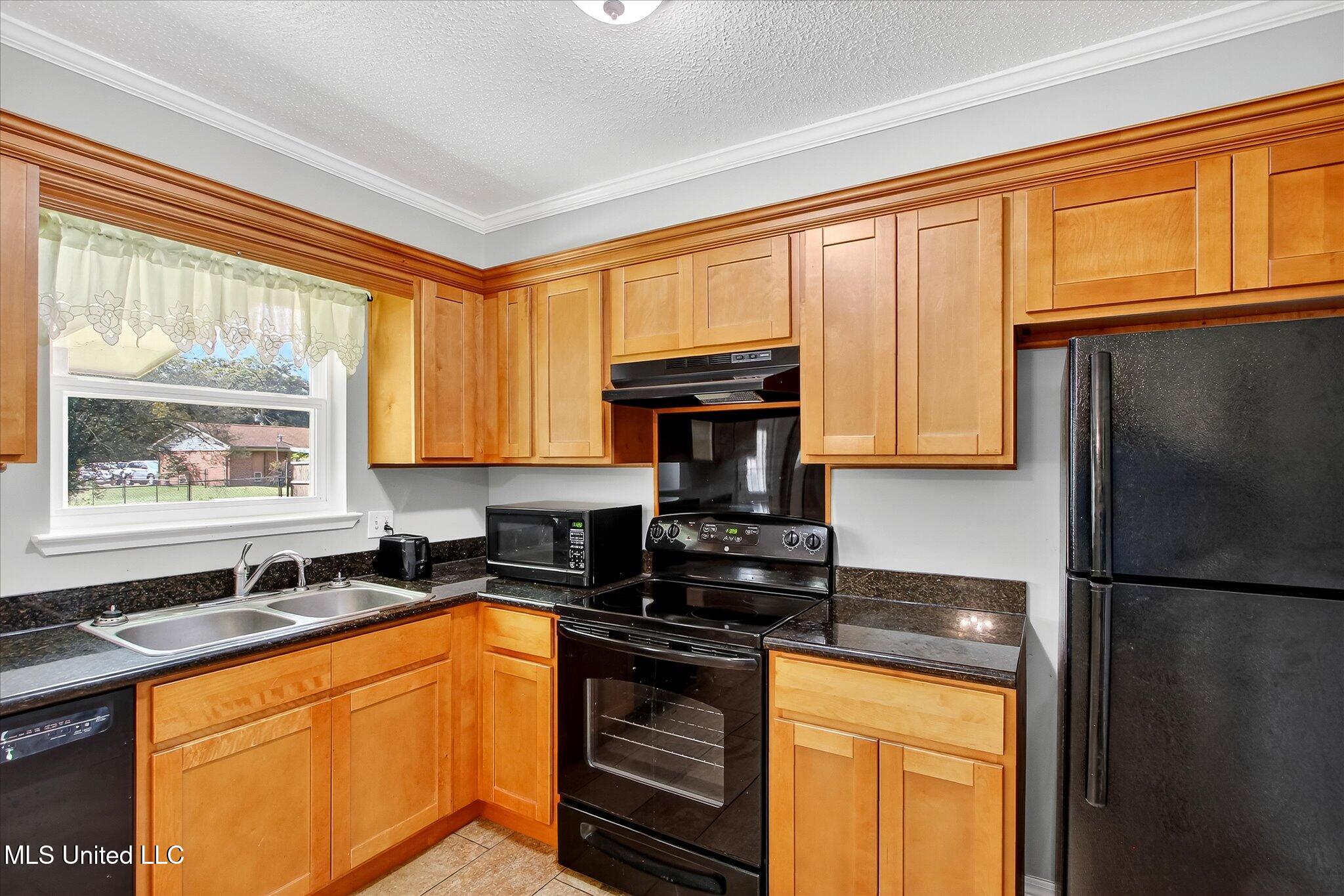 13700 Three Rivers Road Gulfport, MS 39503 - Photo 16 of 43 18-018_IMG_3302