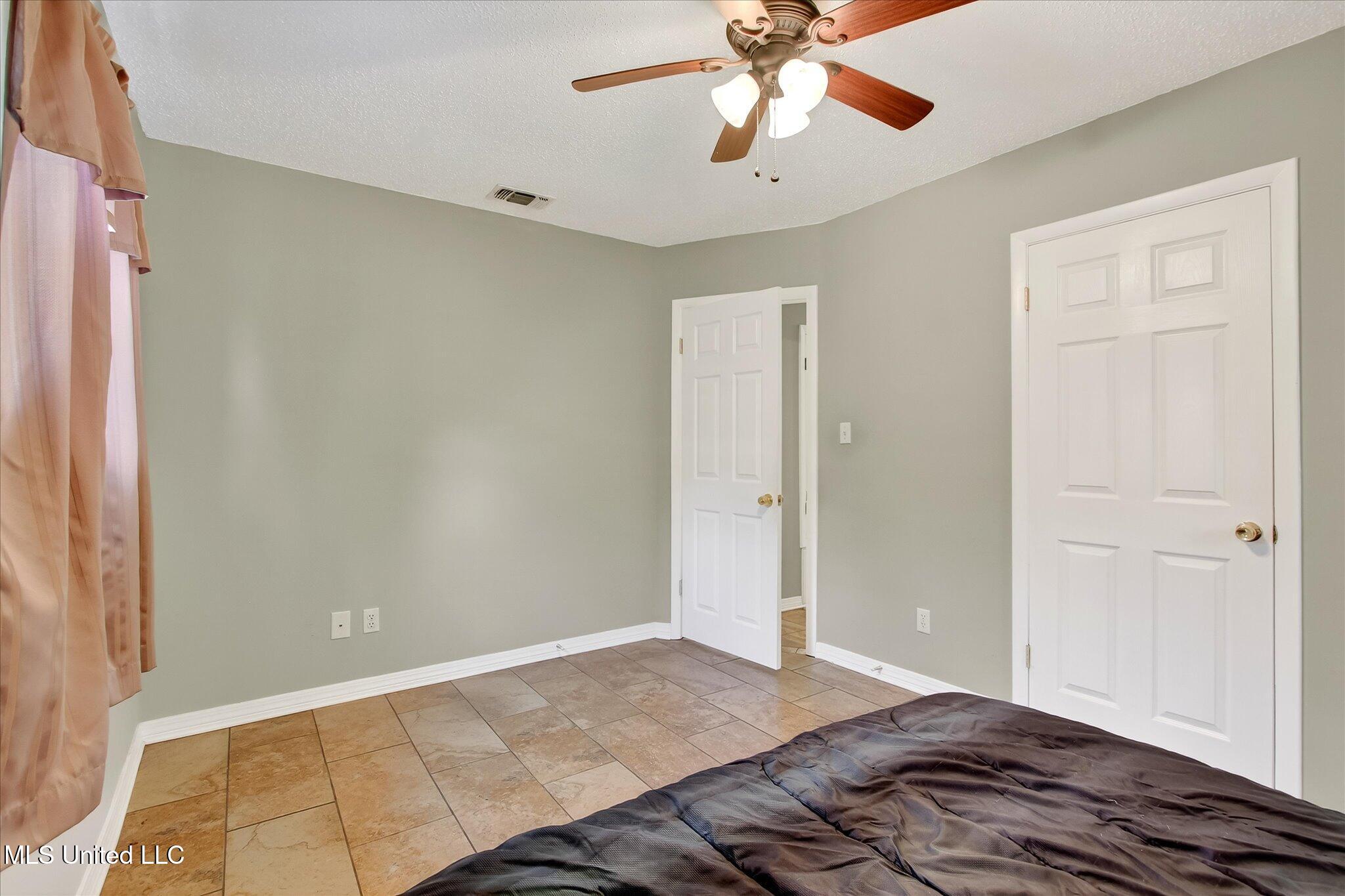 13700 Three Rivers Road Gulfport, MS 39503 - Photo 17 of 43 19-019_IMG_3343