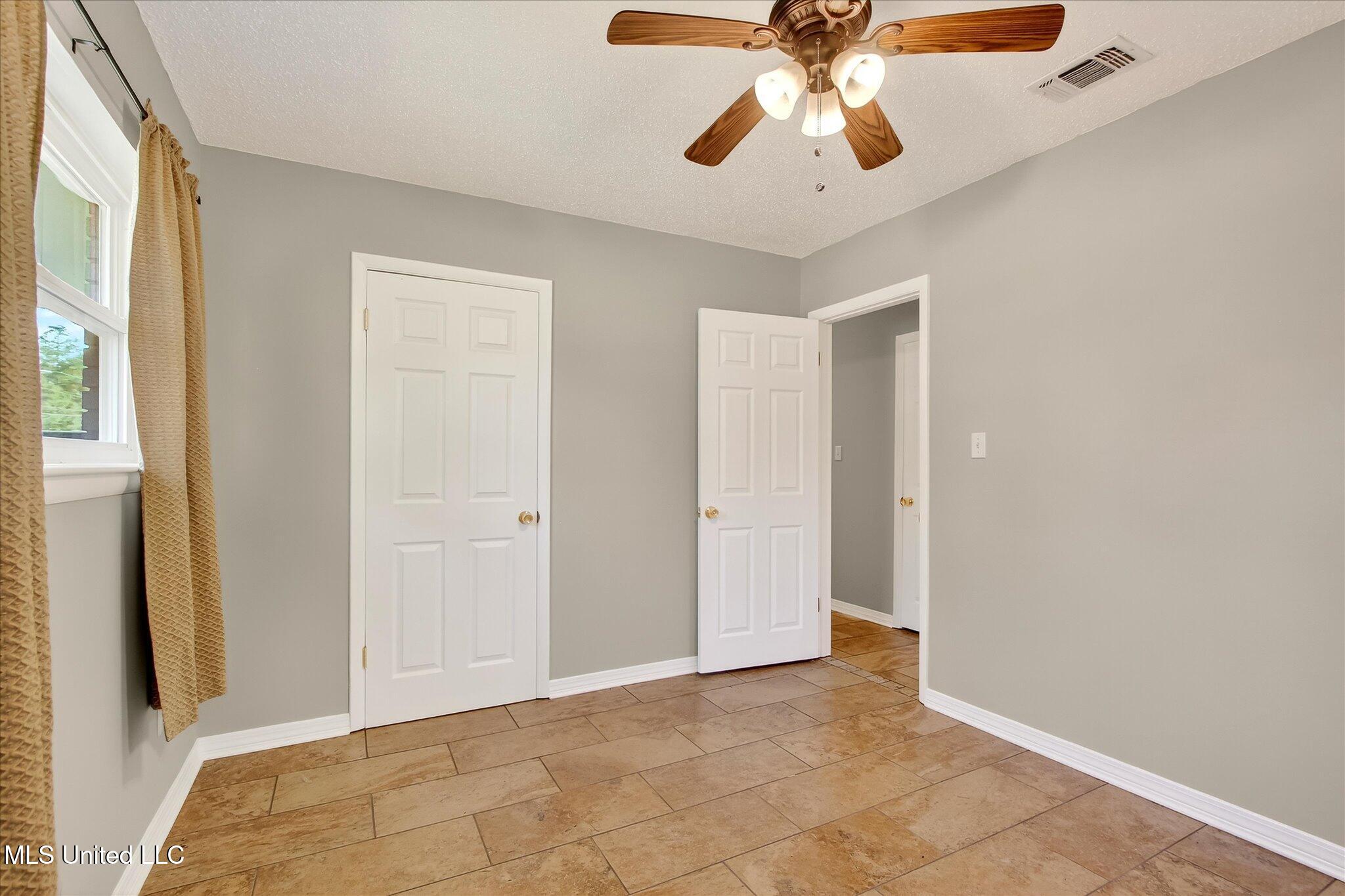 13700 Three Rivers Road Gulfport, MS 39503 - Photo 30 of 43 32-032_IMG_3367