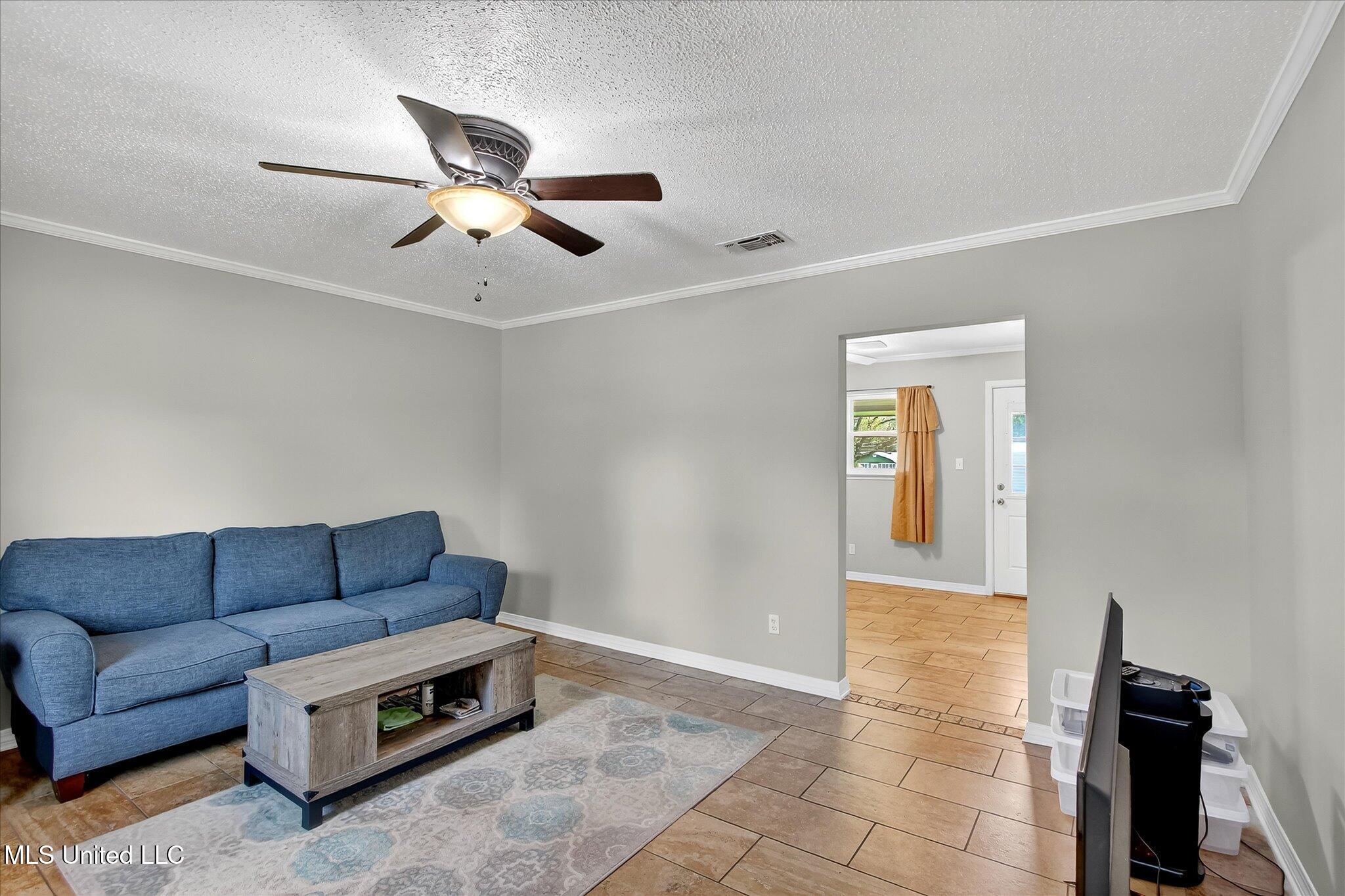 13700 Three Rivers Road Gulfport, MS 39503 - Photo 6 of 43 08-008_IMG_3233