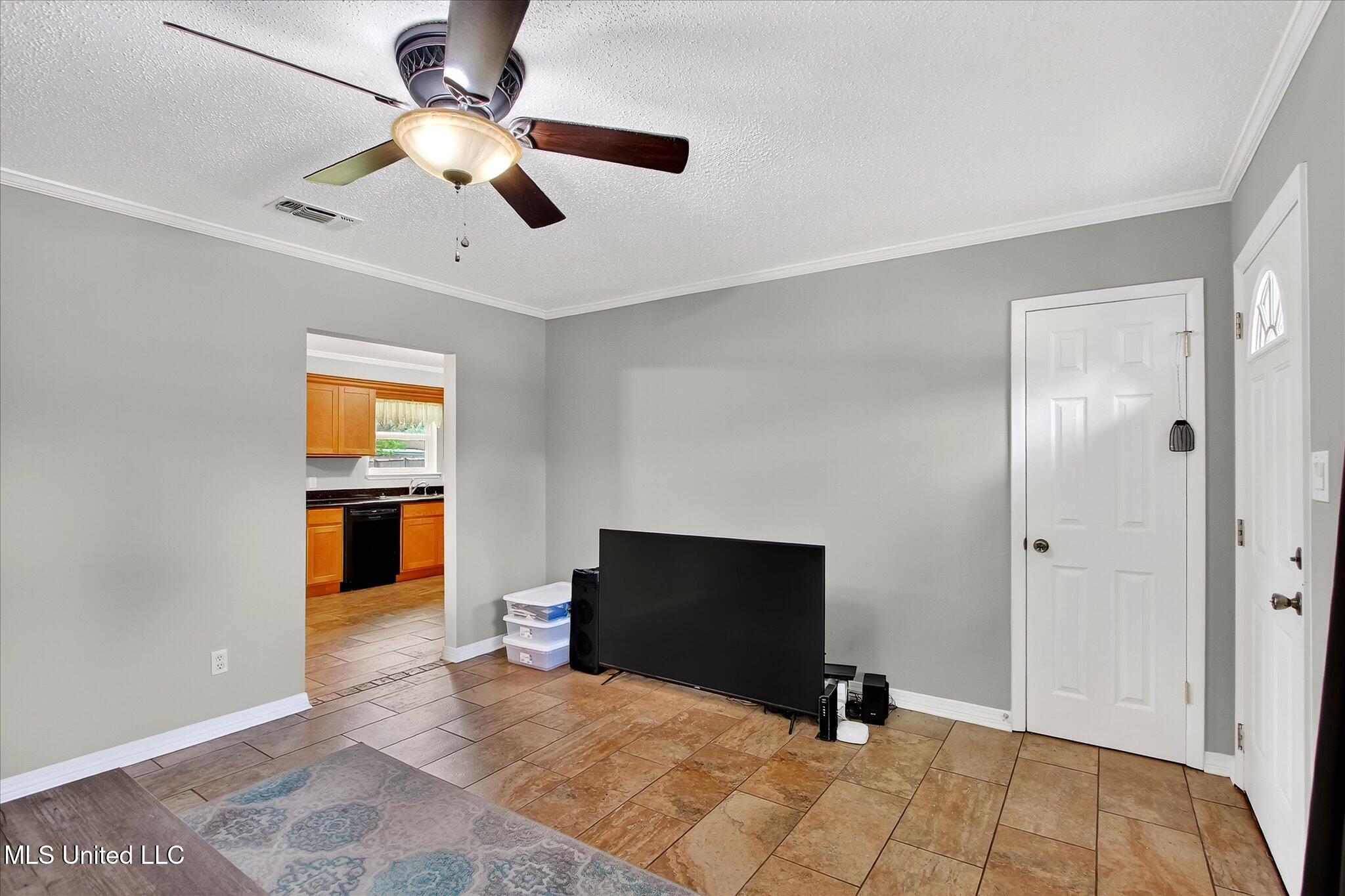 13700 Three Rivers Road Gulfport, MS 39503 - Photo 7 of 43 09-009_IMG_3242