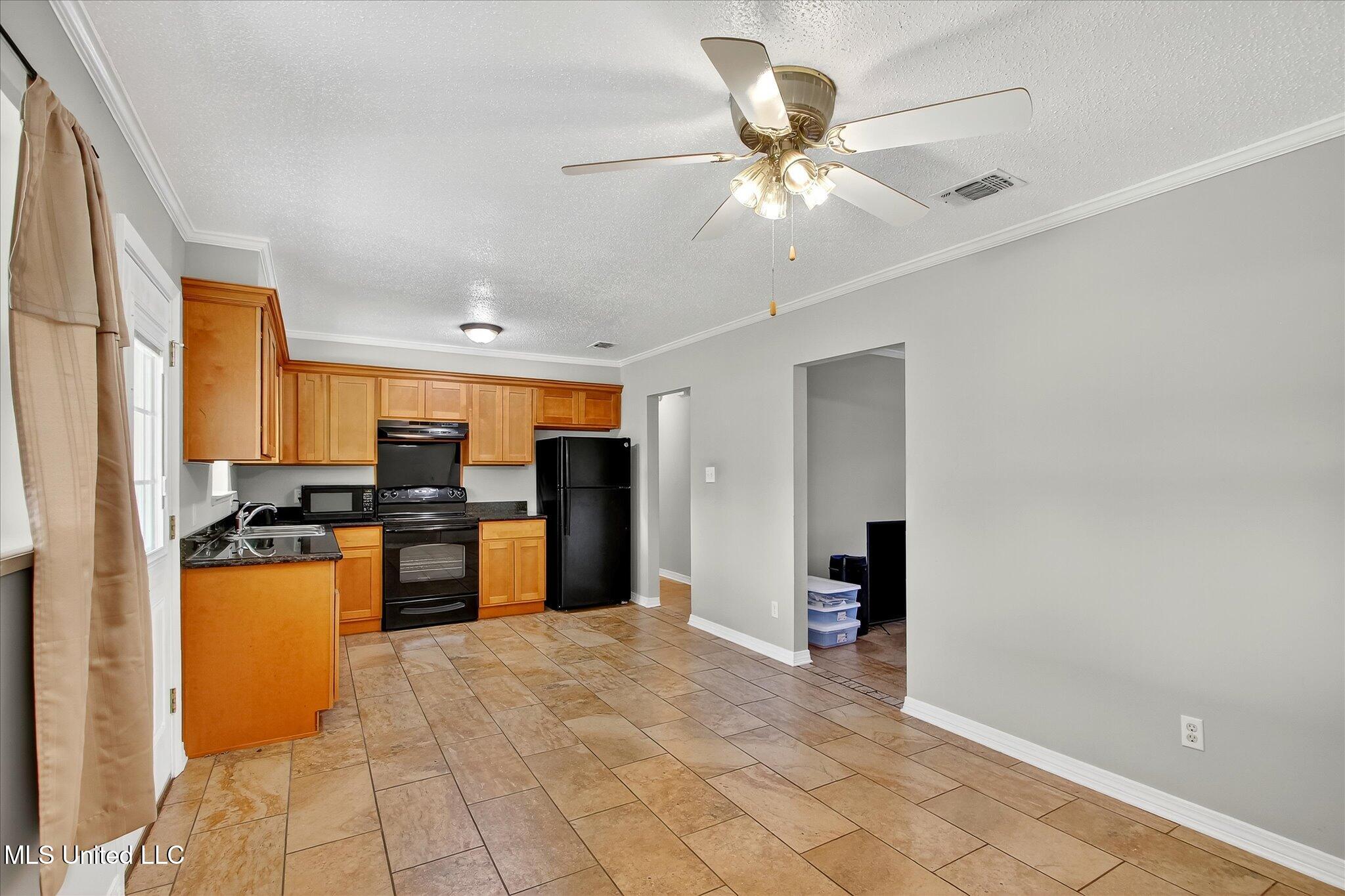 13700 Three Rivers Road Gulfport, MS 39503 - Photo 9 of 43 11-011_IMG_3252